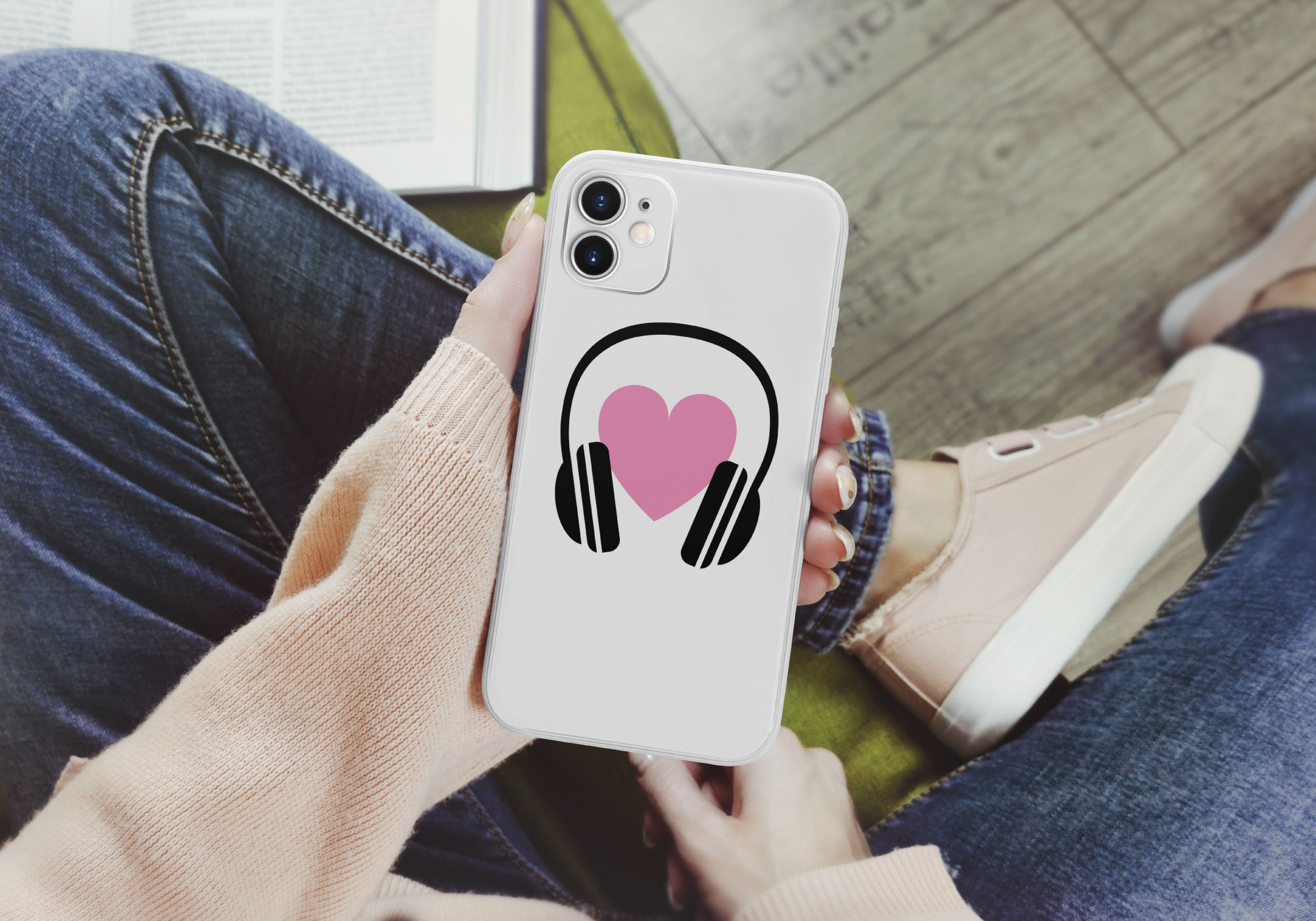 Free Heart Headphone SVG